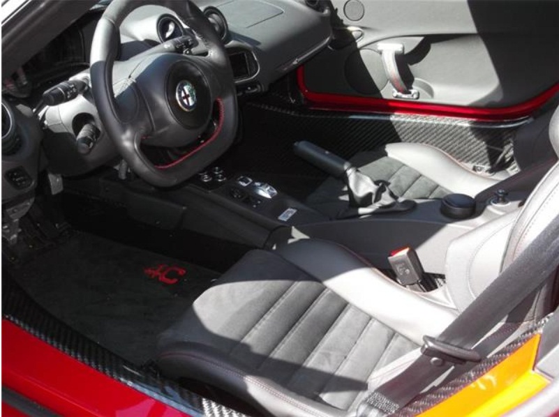 Left hand drive car ALFA ROMEO 4C (01/02/2014) - 